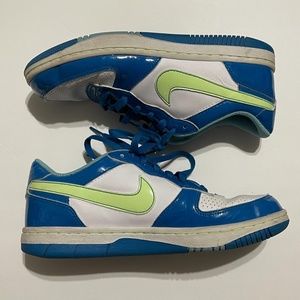 Nike Blue/White/Green Sneakers